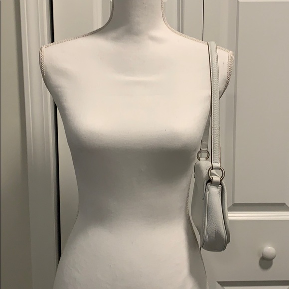 Wilson’s Leather Small White Shoulder Bag - Picture 7 of 7